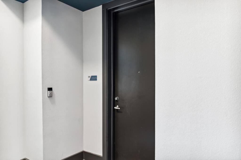 פלוגרוויל Luxurious 1Bd Apt In Austin Suburb מראה חיצוני תמונה